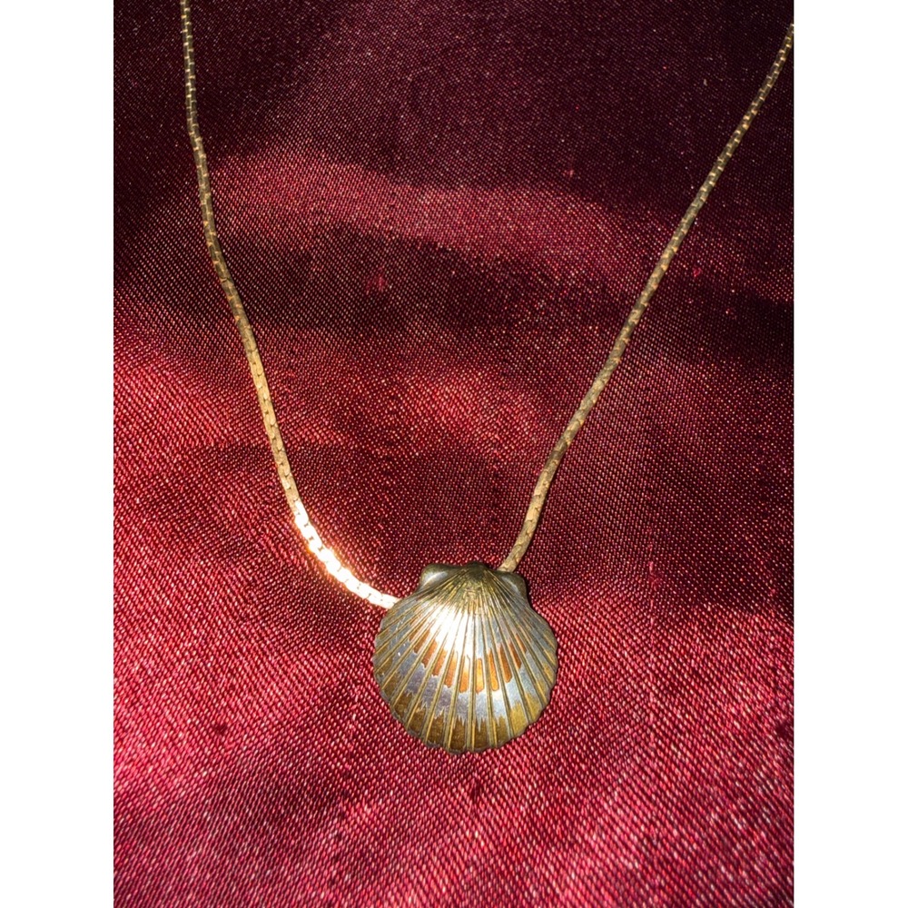 Reed & Barton Damascene Seashell Pendant Necklace Gold Silver Tone Scallop Shell